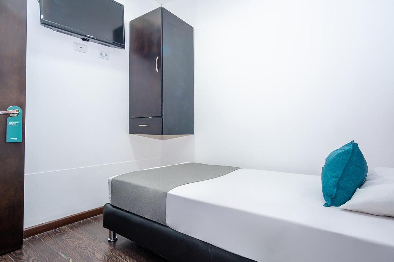 Ayenda La Tua Casa Hotel Bogota Bagian luar foto