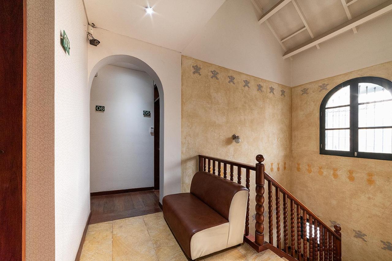 Ayenda La Tua Casa Hotel Bogota Bagian luar foto