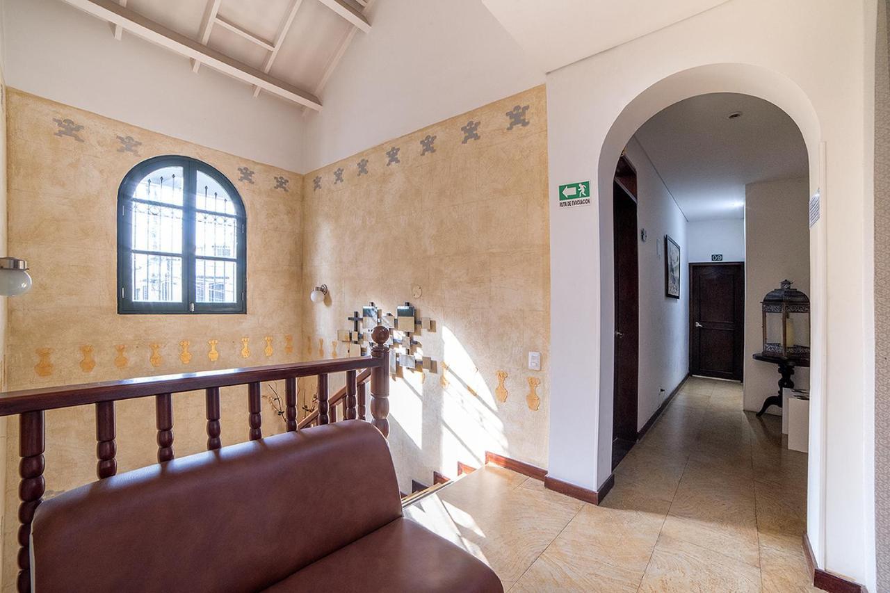 Ayenda La Tua Casa Hotel Bogota Bagian luar foto